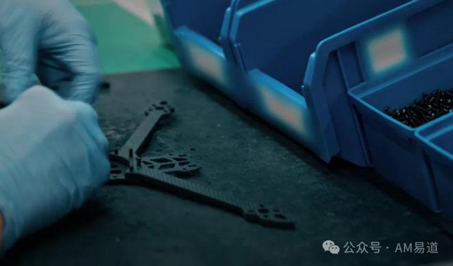 kaiyun下载3D打印：现代战场之王乌克兰秘密工厂里每23秒诞生一架杀手无人机(图7)